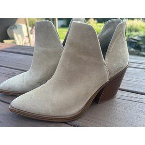 Vince camuto gigietta booties size 6.5